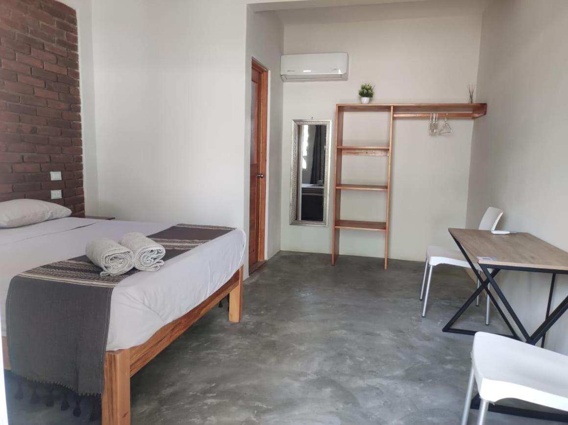 Casa Sixta A 7Min Del Aeropuerto Internacional Pmx Y 2 Cuadras Terminal Autob Ado Otel Puerto Escondido  Dış mekan fotoğraf