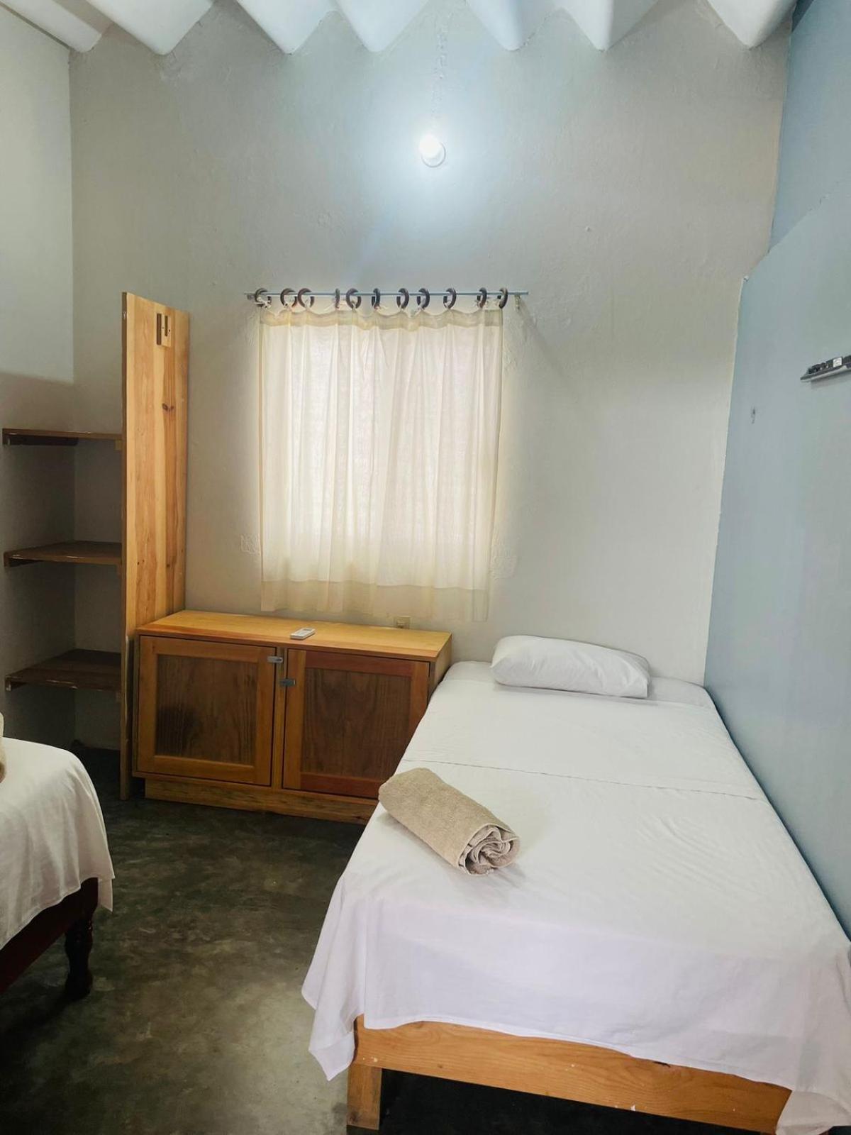 Casa Sixta A 7Min Del Aeropuerto Internacional Pmx Y 2 Cuadras Terminal Autob Ado Otel Puerto Escondido  Dış mekan fotoğraf